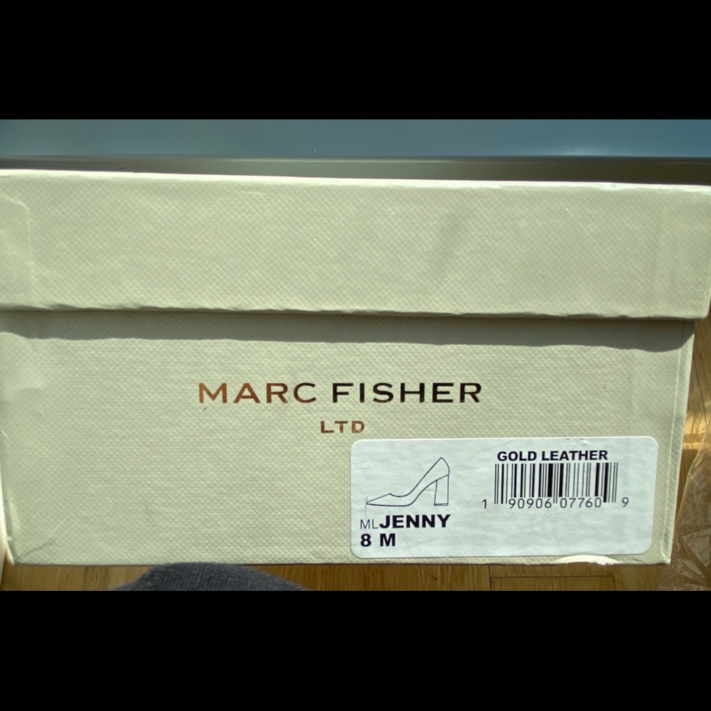 MARC FISHER POINTED GOLD METALLIC HIGH HEELS - Picture 9 of 10